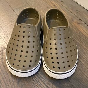 Native Miles slip on NEVER WORN